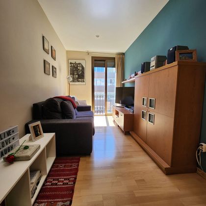 Foto 2 de Pis en venda a calle De València de 2 habitacions amb balcó i calefacció