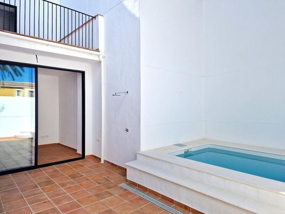 Foto 1 de Venta de casa en Piles de 4 habitaciones con terraza y piscina