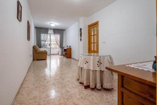 Foto 1 de Pis en venda a Salobreña de 2 habitacions amb terrassa i balcó