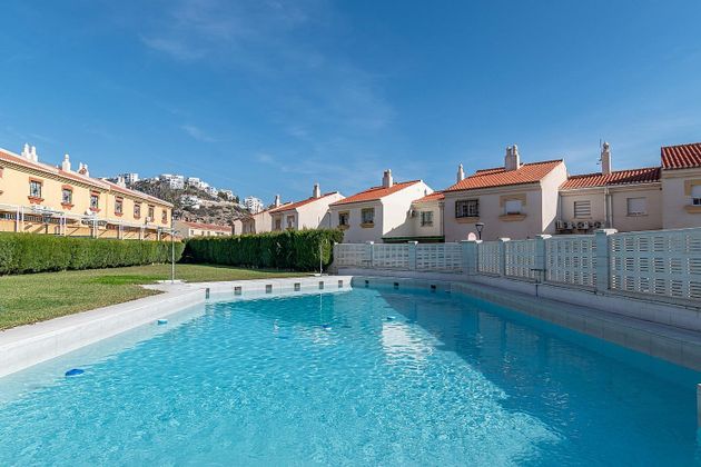 Foto 1 de Dúplex en venda a Salobreña de 2 habitacions amb terrassa i piscina
