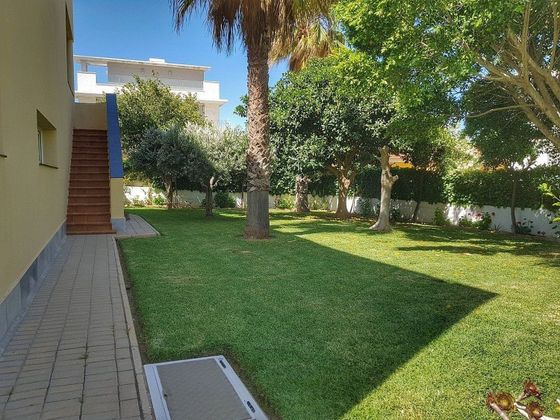 Foto 2 de Xalet en venda a calle Las Gaviotas de 4 habitacions amb terrassa i piscina