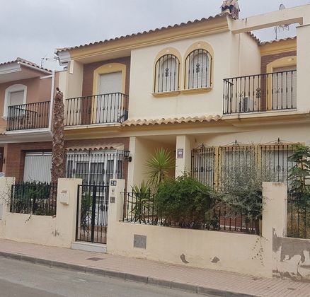 Foto 2 de Dúplex en venda a calle Doctor Grande Covián de 4 habitacions amb terrassa i garatge