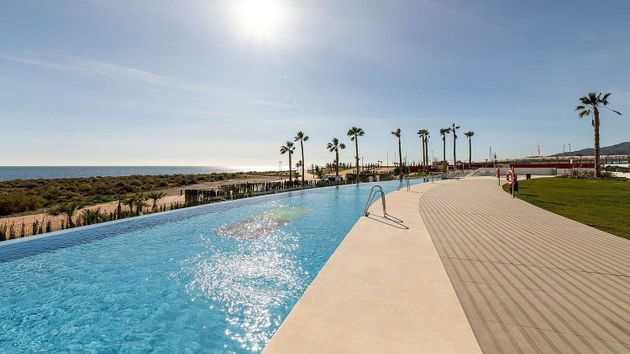 Foto 2 de Pis en venda a avenida Europa de 3 habitacions amb terrassa i piscina