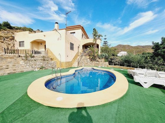 Foto 1 de Xalet en venda a vía de 6 habitacions amb terrassa i piscina