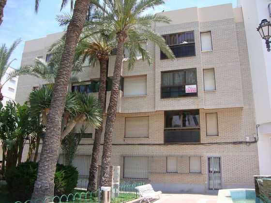 Foto 1 de Piso en venta en calle Velarde de 3 habitaciones con balcón y aire acondicionado