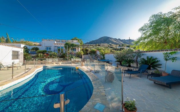 Foto 2 de Casa en venda a calle Micar de 6 habitacions amb terrassa i piscina