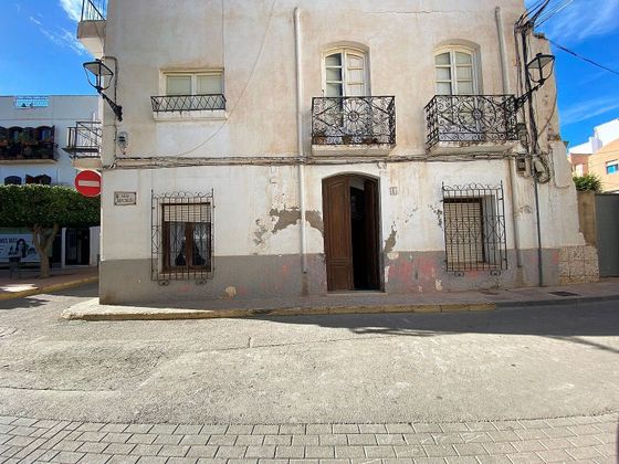 Foto 2 de Piso en venta en calle Rosales de 4 habitaciones con balcón
