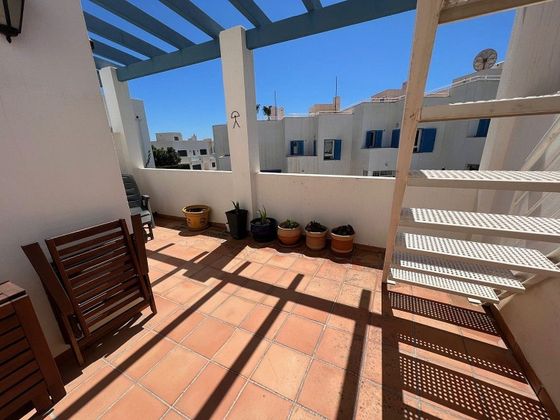 Foto 1 de Ático en venta en Urb. El Palmeral de 2 habitaciones con terraza y piscina