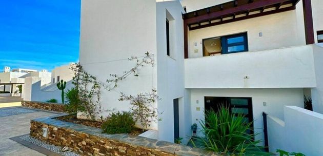 Foto 2 de Ático en venta en calle Califato de 2 habitaciones con terraza y piscina