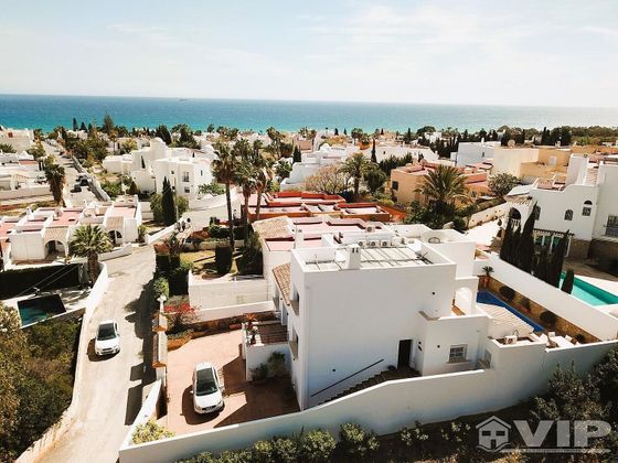 Foto 1 de Xalet en venda a Urb. Vista de los Ángeles de 4 habitacions amb piscina i balcó