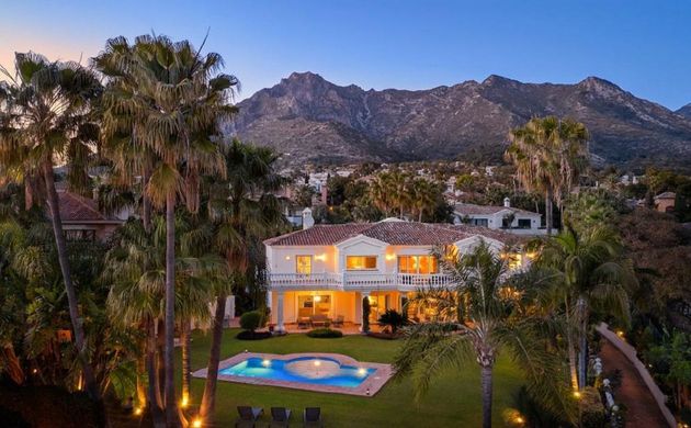 Foto 1 de Xalet en venda a Sierra Blanca de 6 habitacions amb terrassa i piscina