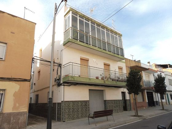Foto 1 de Casa adossada en venda a Ponent de 6 habitacions amb terrassa i balcó