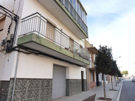 Foto 2 de Casa adosada en venta en Ponent de 6 habitaciones con terraza y balcón