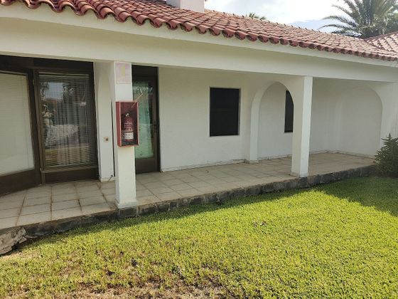 Foto 2 de Casa adossada en venda a Playa del Inglés de 1 habitació amb terrassa i piscina