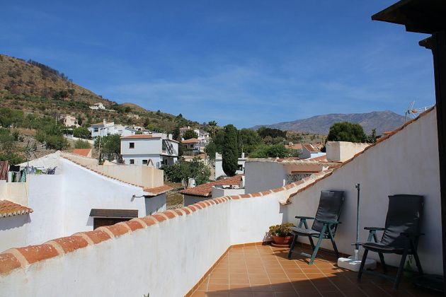 Foto 1 de Casa adossada en venda a Gualchos pueblo de 3 habitacions amb terrassa i balcó