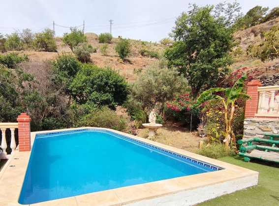 Foto 1 de Venta de chalet en Almuñecar de 3 habitaciones con terraza y piscina