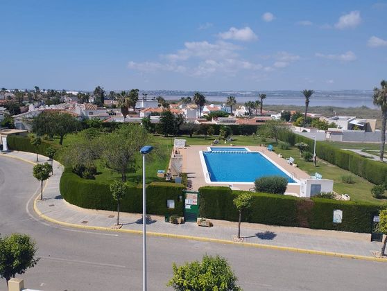 Foto 1 de Xalet en venda a La Siesta - El Salado - Torreta de 6 habitacions amb terrassa i piscina