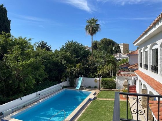 Foto 2 de Xalet en venda a Puerto Marina de 5 habitacions amb terrassa i piscina