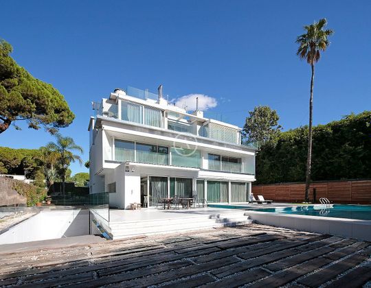 Foto 2 de Xalet en venda a La Pineda de 7 habitacions amb terrassa i piscina