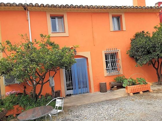 Foto 2 de Casa rural en venda a Santa Margarida i els Monjos de 4 habitacions amb jardí i balcó