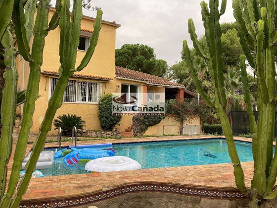 Foto 1 de Casa en venta en La Cañada de 4 habitaciones con terraza y piscina