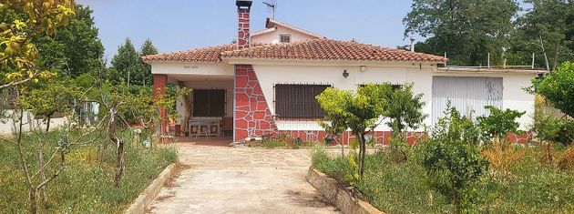 Foto 2 de Chalet en venta en Santa Eulàlia de Ronçana de 4 habitaciones con piscina y jardín