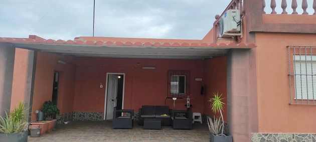 Foto 2 de Xalet en venda a Puerto Real de 3 habitacions amb garatge i jardí