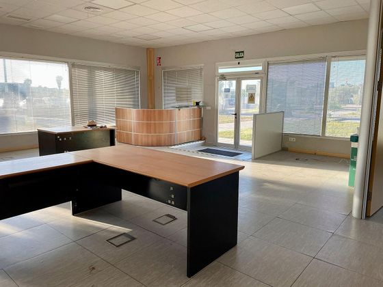 Foto 1 de Oficina en lloguer a El Juncal - Vallealto de 210 m²