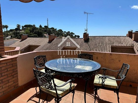 Foto 1 de Casa adossada en venda a Sant Andreu de Llavaneres de 4 habitacions amb terrassa i garatge