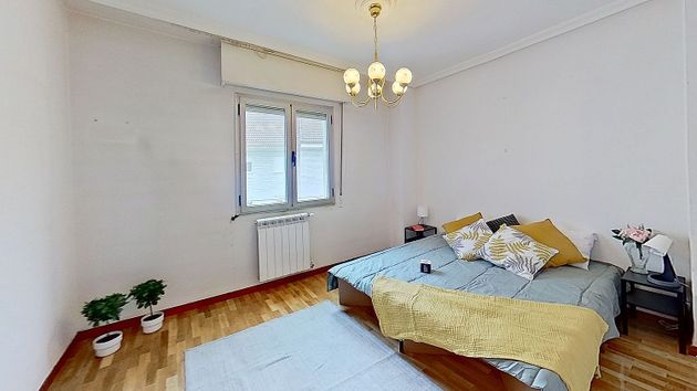 Foto 2 de Venta de piso en calle Miguel Zaera de 3 habitaciones con terraza y calefacción