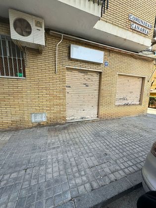 Foto 1 de Venta de local en calle Comunidad Andaluza de 38 m²