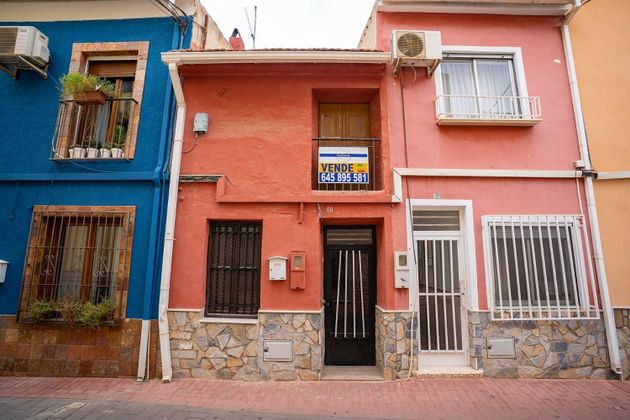 Foto 1 de Casa en venta en calle Concepción de 3 habitaciones con terraza y balcón