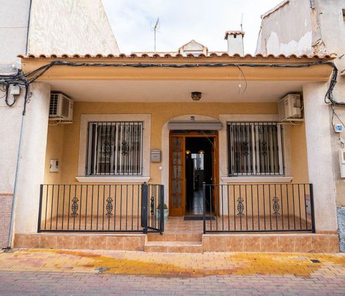 Foto 2 de Casa en venta en calle San José de 4 habitaciones con terraza y garaje
