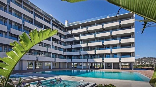 Foto 1 de Pis en venda a Marina Botafoc - Platja de Talamanca de 3 habitacions amb terrassa i piscina