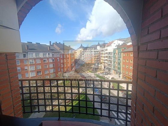 Foto 1 de Dúplex en venda a Milán - Pumarín - Teatinos de 4 habitacions amb balcó i calefacció