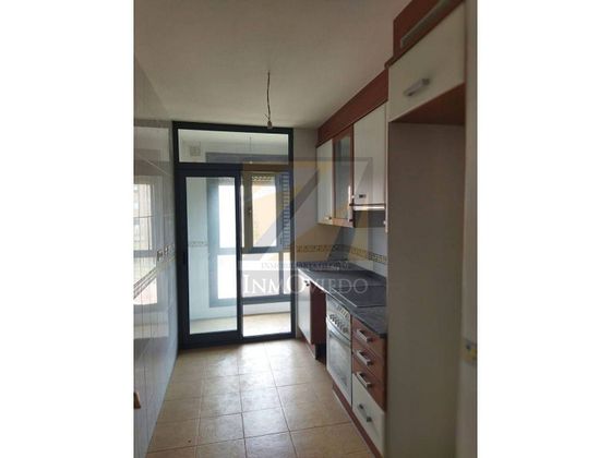 Foto 1 de Alquiler de piso en Huca - Prados de 2 habitaciones con garaje y calefacción