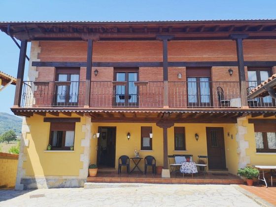 Foto 2 de Casa en venda a calle La Serna de 11 habitacions amb garatge i jardí