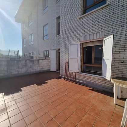 Foto 2 de Venta de piso en calle Nuestra Señora del Carmen de 3 habitaciones con terraza y calefacción