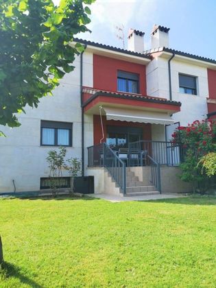 Foto 2 de Casa en venda a calle Guardia Civil de 4 habitacions amb garatge i calefacció