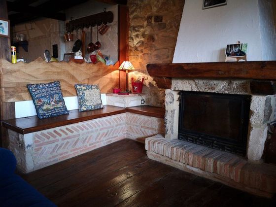 Foto 2 de Casa en venda a Valle de Zamanzas de 8 habitacions amb jardí