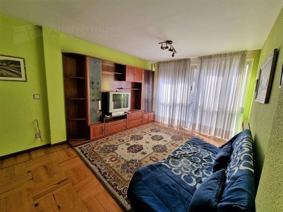 Foto 2 de Pis en venda a calle Merindad de Cuesta Urria de 3 habitacions amb terrassa i calefacció
