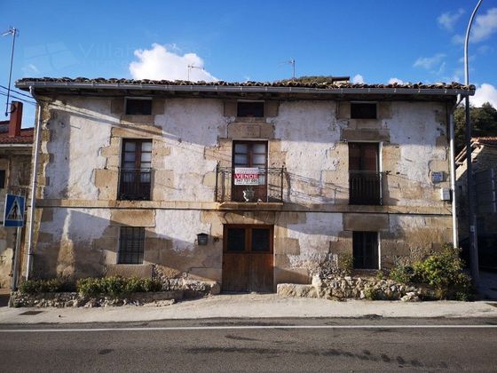 Foto 1 de Venta de casa en Villarcayo de Merindad de Castilla la Vieja de 7 habitaciones y 300 m²