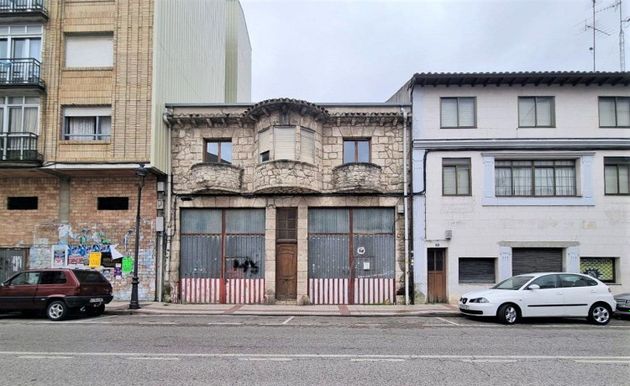Foto 1 de Casa en venda a Villarcayo de Merindad de Castilla la Vieja de 5 habitacions i 290 m²