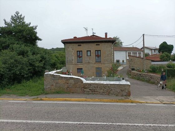 Foto 2 de Casa en venda a Valle de Valdebezana de 5 habitacions i 309 m²