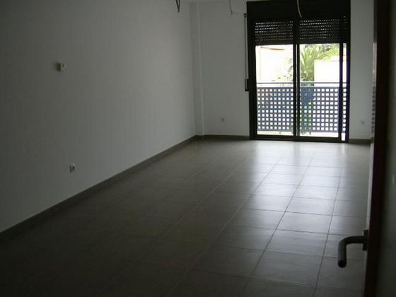 Foto 1 de Venta de piso en Perafort de 4 habitaciones con garaje y balcón