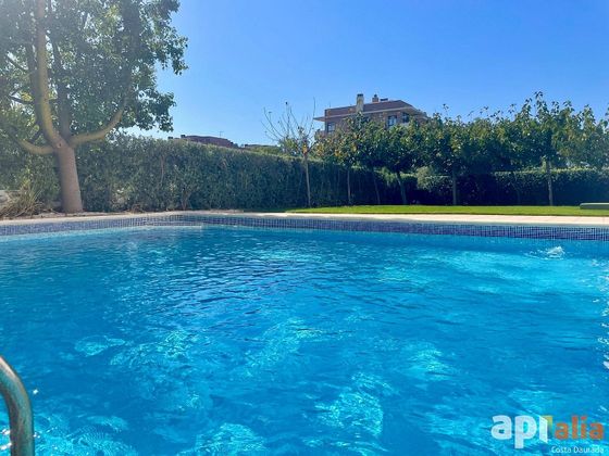 Foto 1 de Ático en venta en Barenys de 3 habitaciones con terraza y piscina
