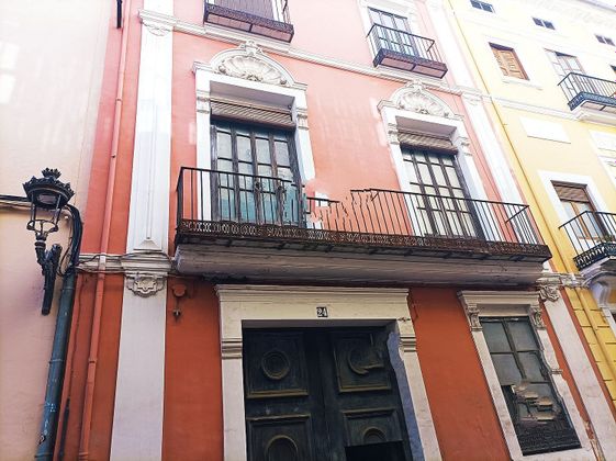 Foto 1 de Edifici en venda a calle Moncada de 750 m²