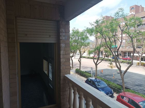 Foto 2 de Piso en venta en calle Jaume I de 3 habitaciones con terraza y balcón