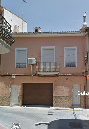 Foto 1 de Venta de casa rural en calle Sant Roc de 6 habitaciones con terraza y garaje