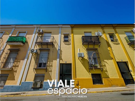 Foto 2 de Pis en venda a calle Nueva de 3 habitacions amb terrassa i balcó